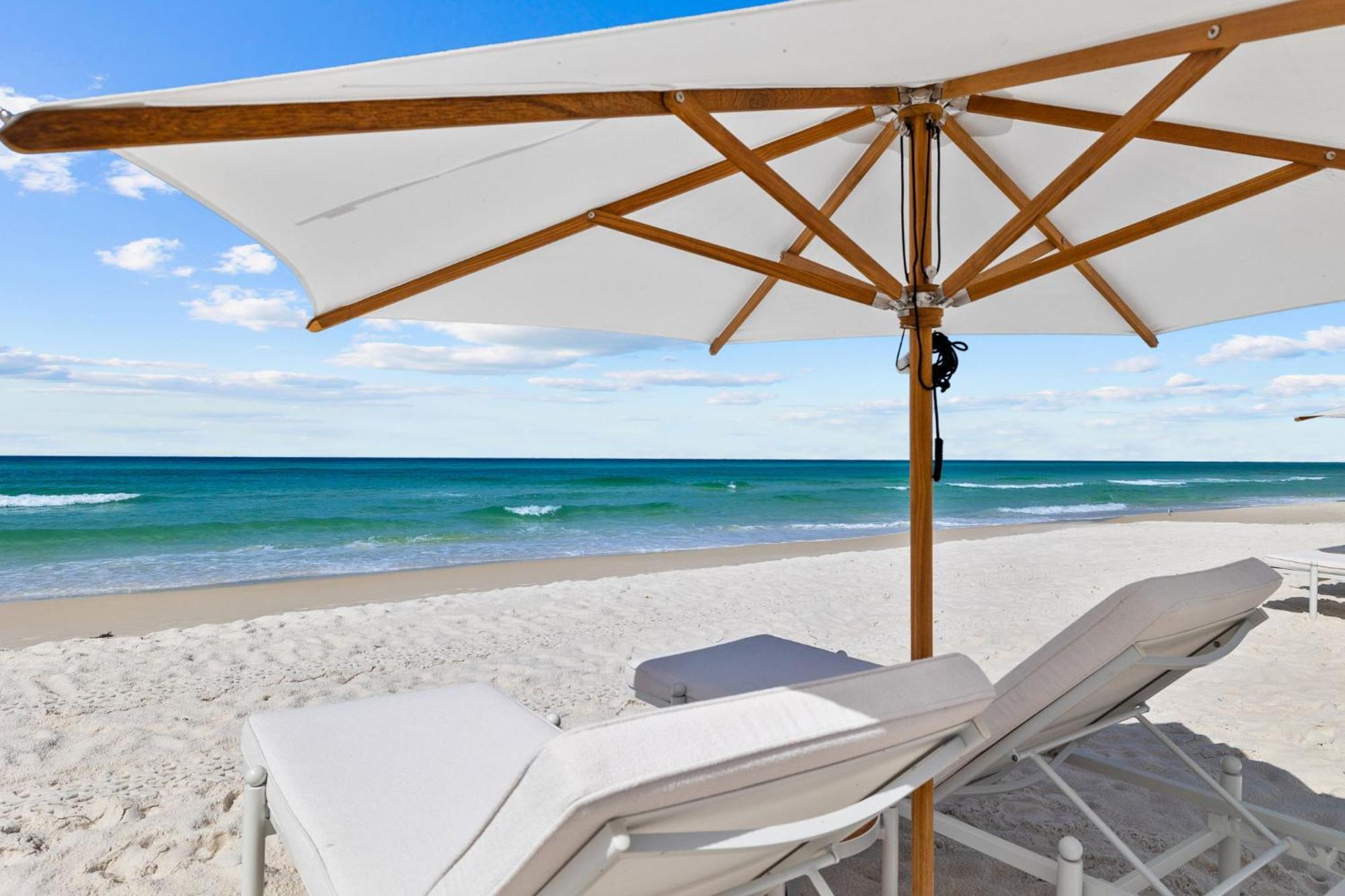Kaiya Beach Resort Inlet Beach Bagian luar foto